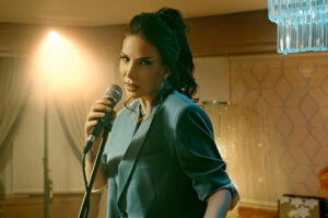 Tuğba Özerk’ten Nostalji Rüzgarı: Dertliyim Arkadaş