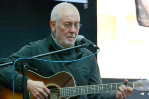 Türk Müziğinin Unutulmaz Seslerinden İlhan Şeşen Vefat Etti