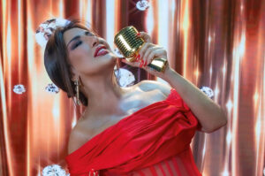 Nükhet Duru’dan Yaz Rüzgarı Gibi Bir Şarkı: “Aklım Seferde”