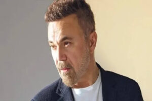 Ümit Sayın, 33. Sanat Yılını “Ve Ümit Sayın” Albümüyle Kutluyor